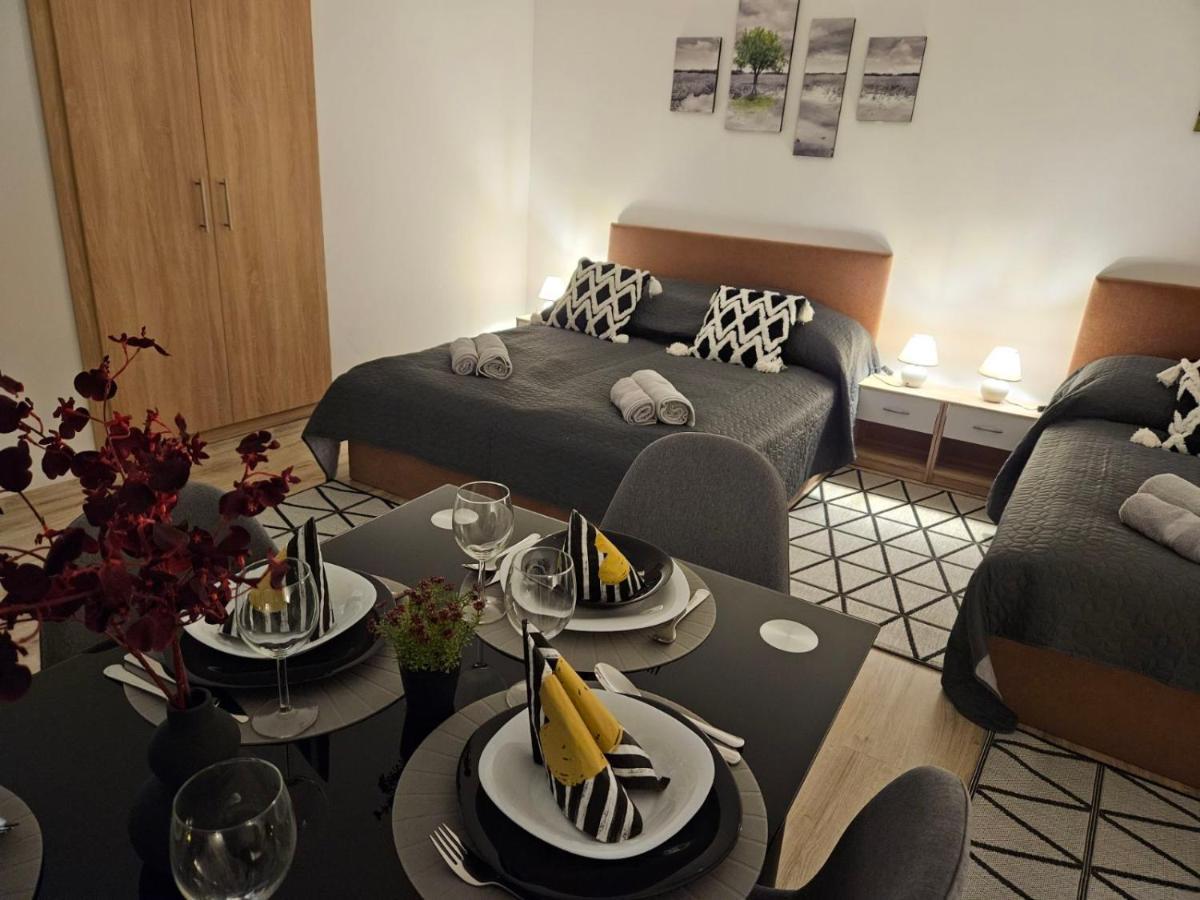 Holiness Apartmanok Szeged Eksteriør billede