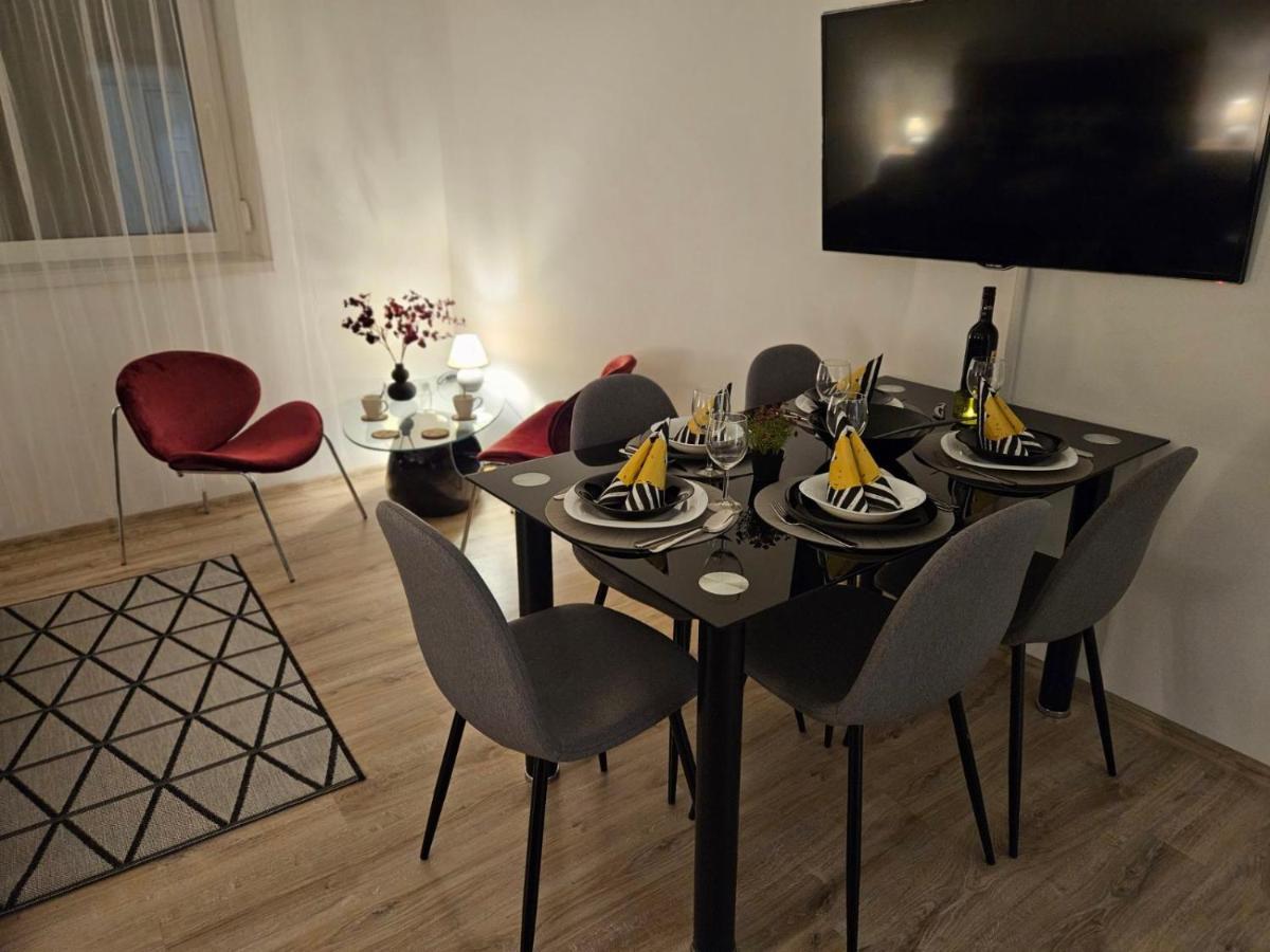 Holiness Apartmanok Szeged Eksteriør billede